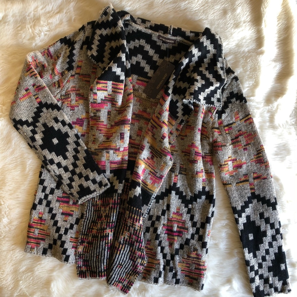Aztec Print Flyaway Sweater Cardigan NWT